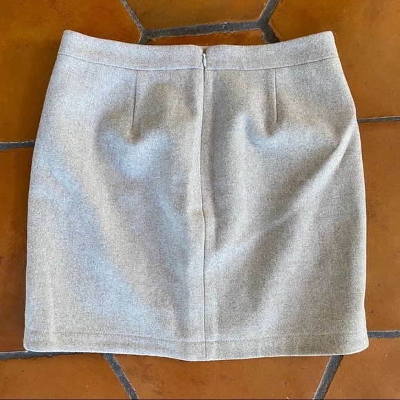 J Crew Sz 2 Shirttail Mini Skirt Wool Full… - Picture 5 of 7
